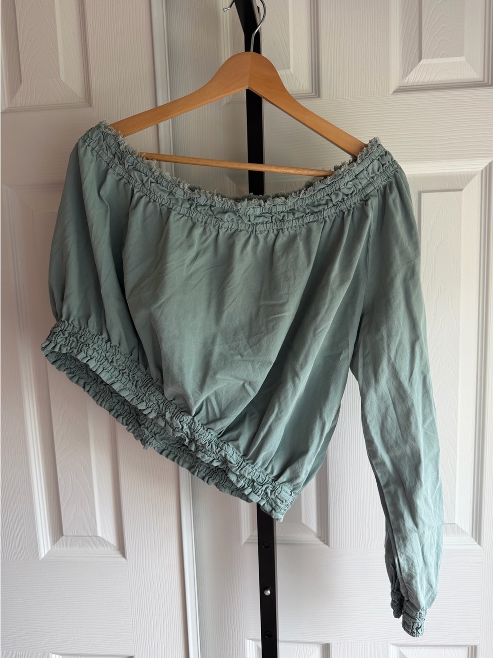 Free People Annabelle Asymmetrical Top
Women’s Size: M - Picture 4 of 8